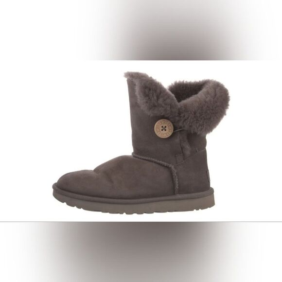 UGG Shearling Snow Boots, size 7 - Picture 1 of 5